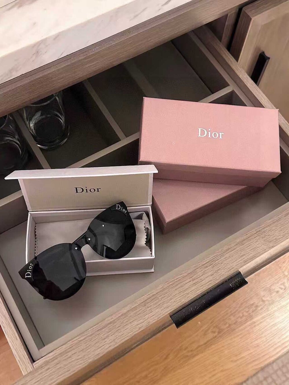 Dior Black Tinted Cat Eye Shades - Picture 2 of 4